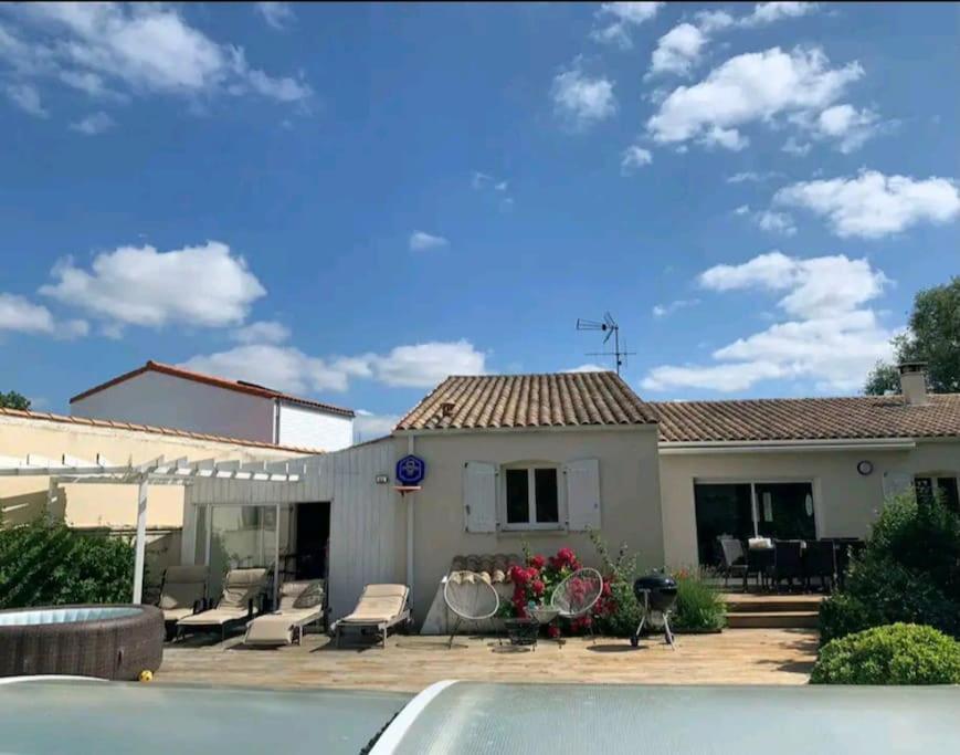 Maison Piscine A 3' De La Mer. Villa Yves Dış mekan fotoğraf